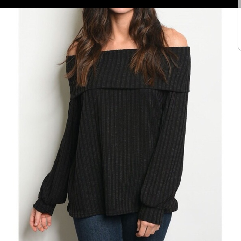 Black off the shoulder sweater - Picture 1 of 2